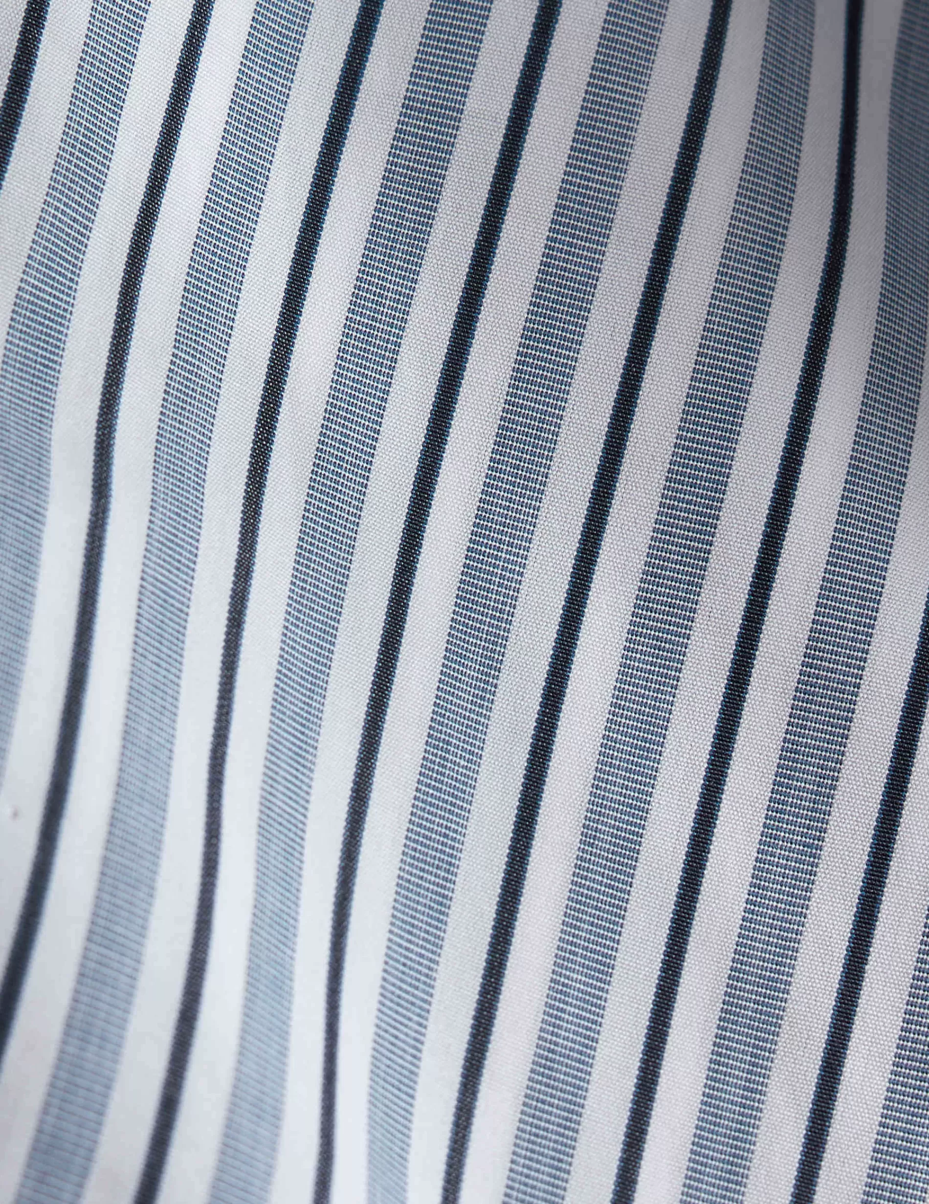 Figaret Paris Colors & Patterns·Stripe Shirts | Colors & Patterns·Blue Shirts | Chemise Classique Rayée Bleu Marine