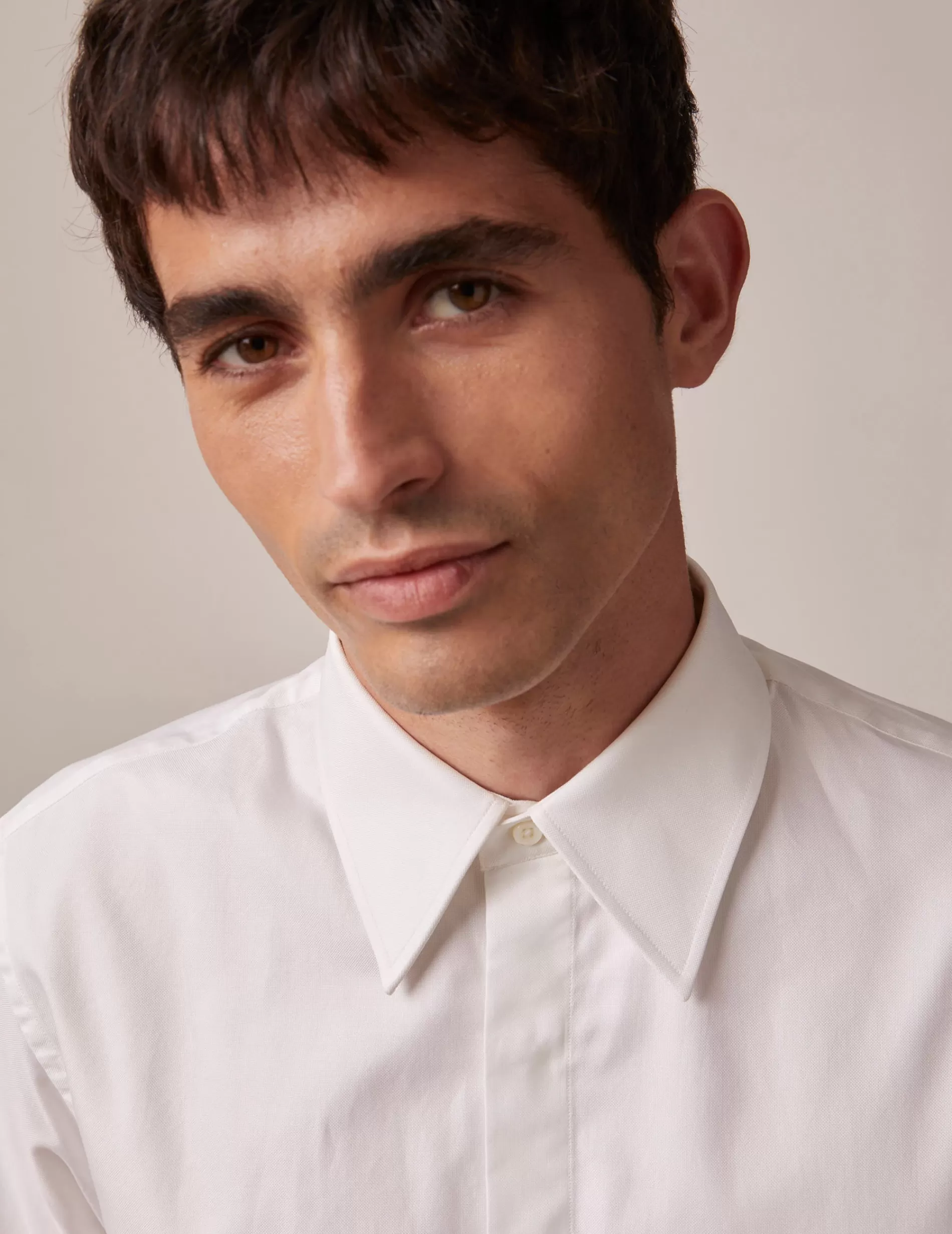 Figaret Paris Colors & Patterns·White Shirts | Styles·Formal Shirts | Chemise Semi-ajustée Prestige Gorge Cachée Blanche